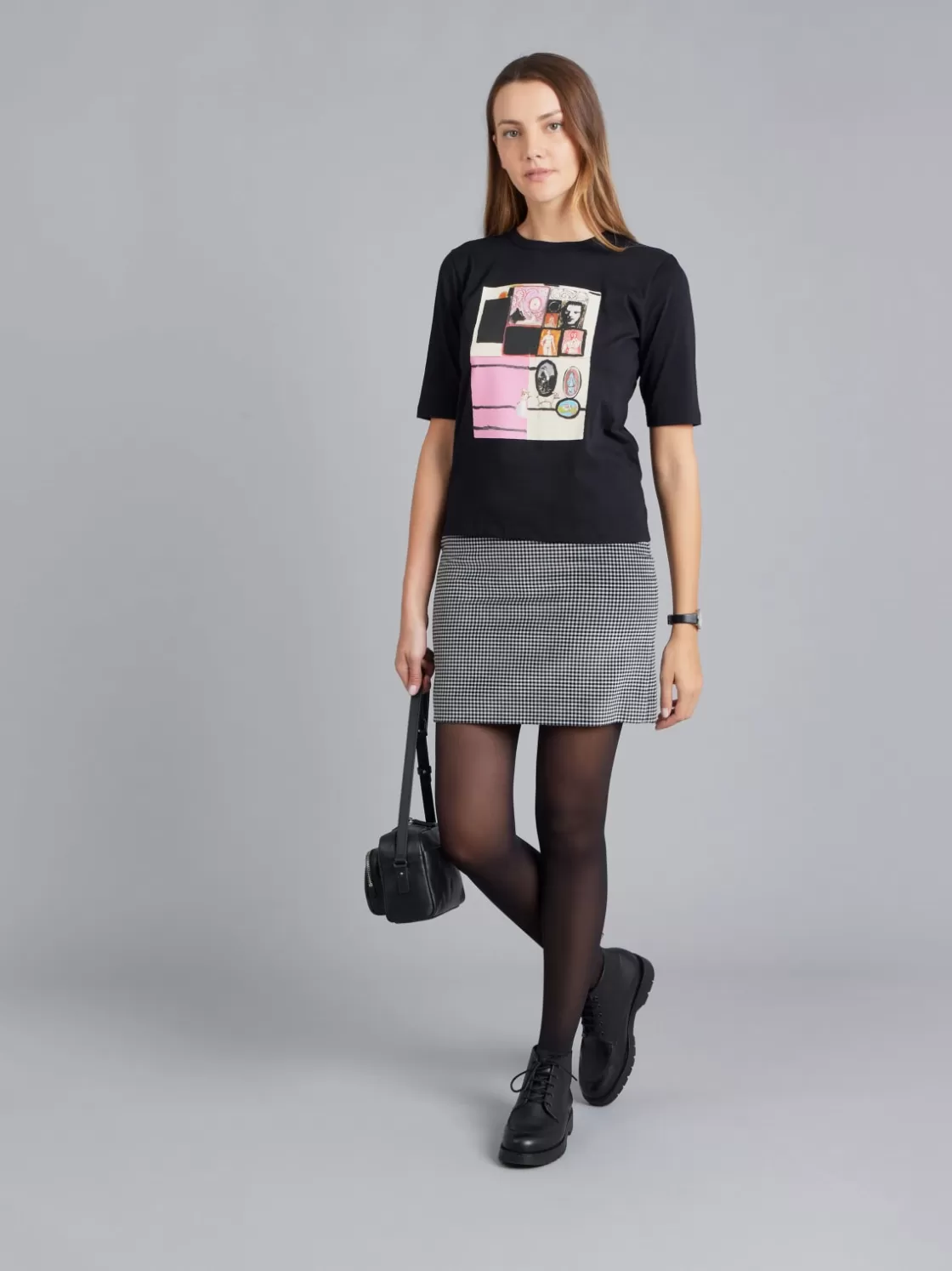 Women agnès b. Artist's Collection | T-Shirts & Tank Tops<Black Cotton Jersey Brando T-shirt Artist Simon English